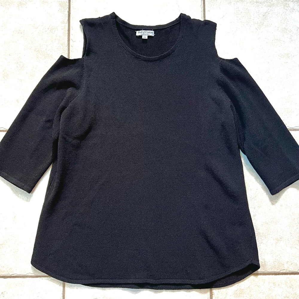 NWOT Ball of Cotton Cold-Shoulder 3/4 Sleeve Black Sweater